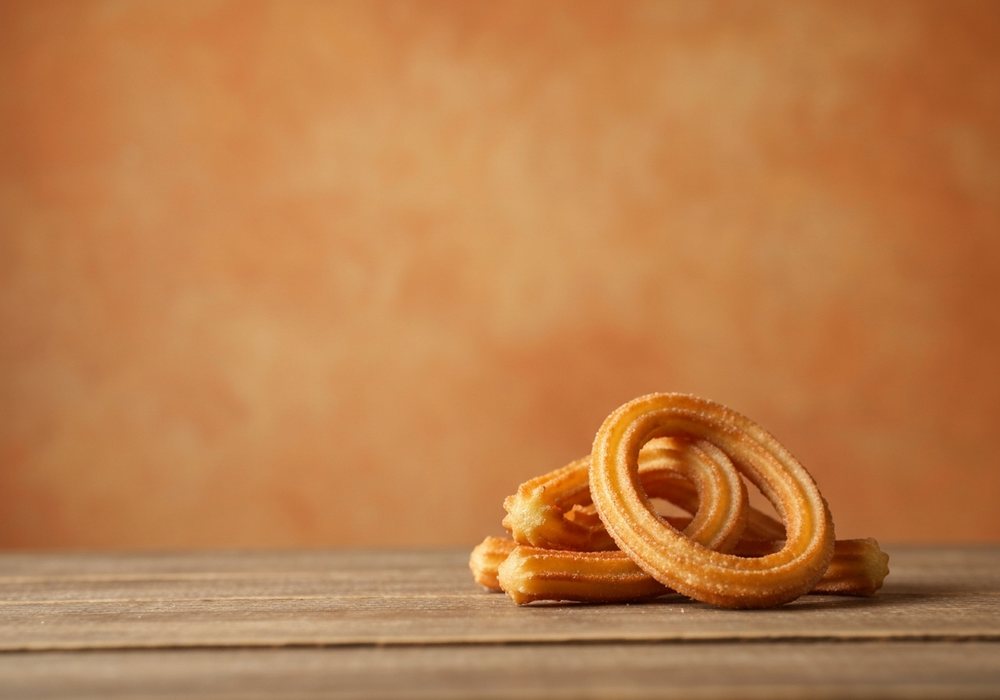 Churros z czekoladowym sosem do maczania